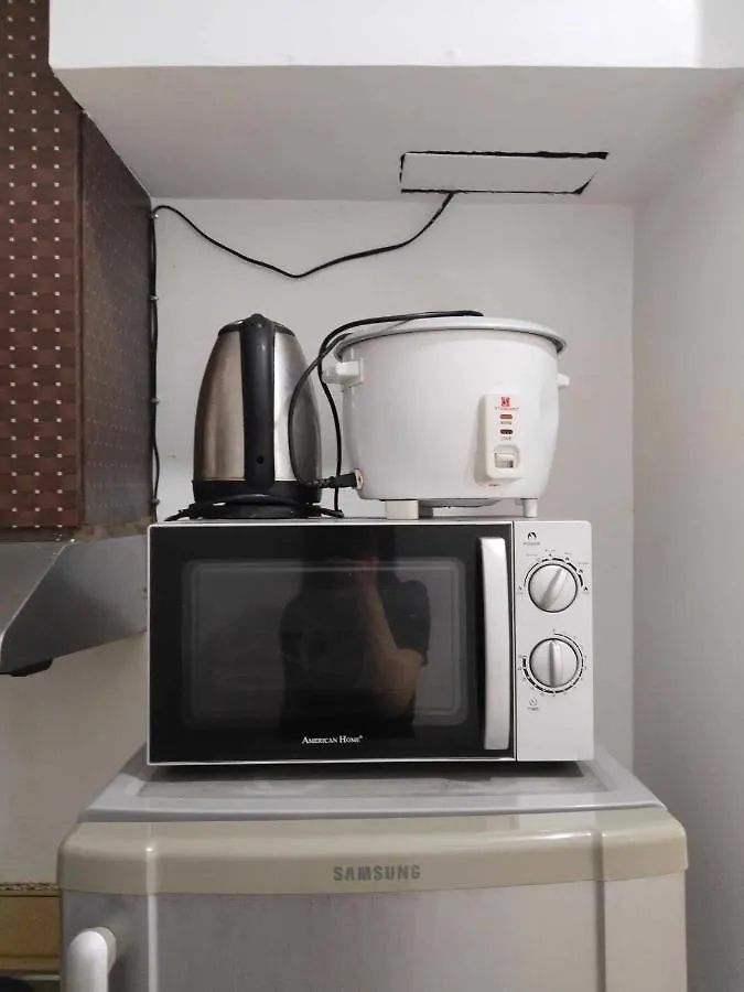 Big 1 Bedroom Condo Beside De La Salle Taft Manilla